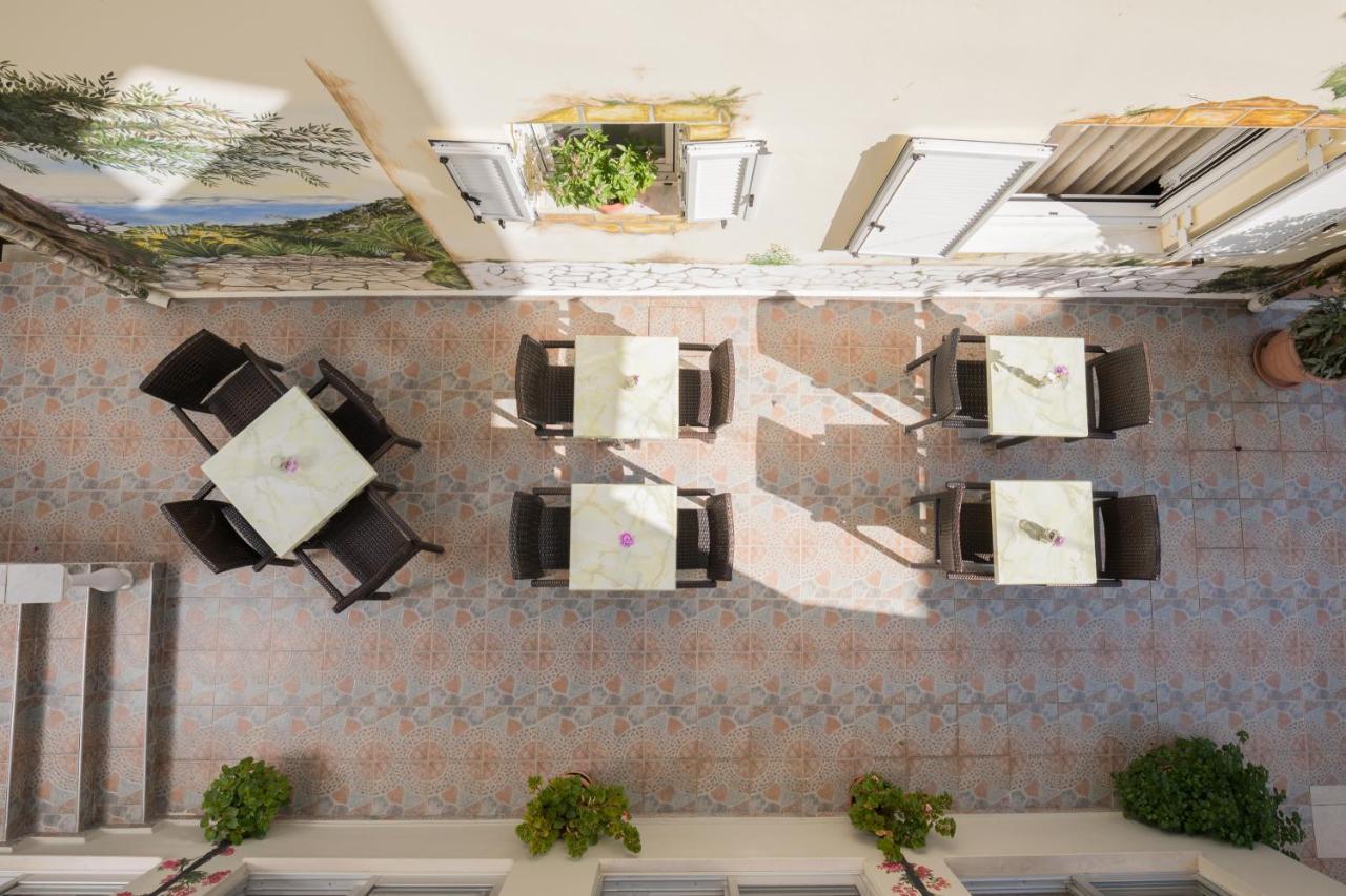 Bella Vista Beach Hotel ベニテス エクステリア 写真