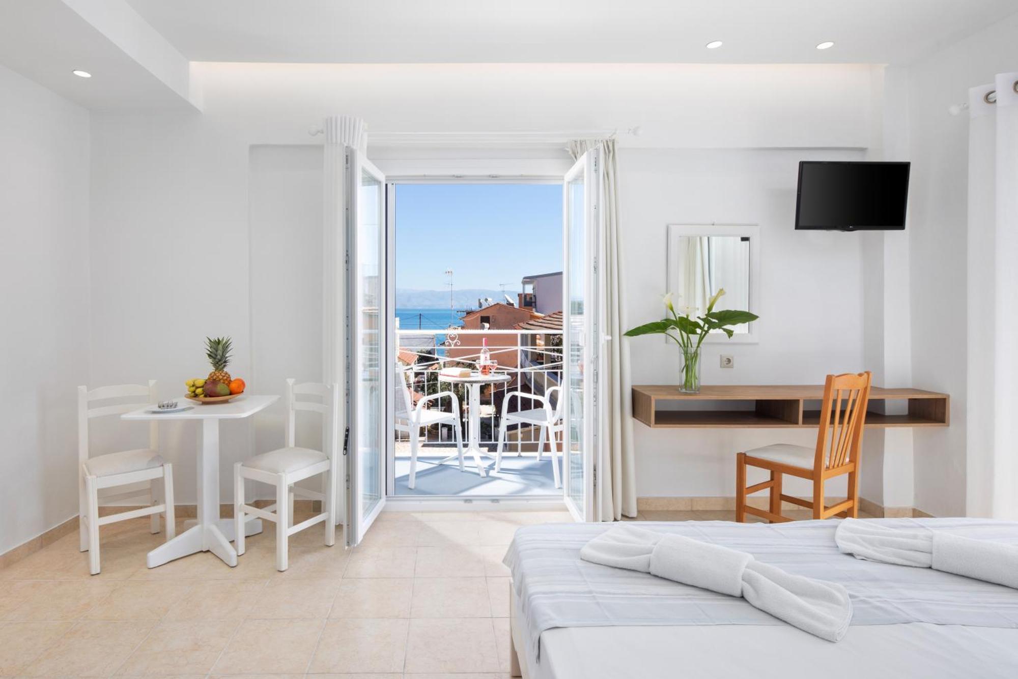 Bella Vista Beach Hotel ベニテス エクステリア 写真