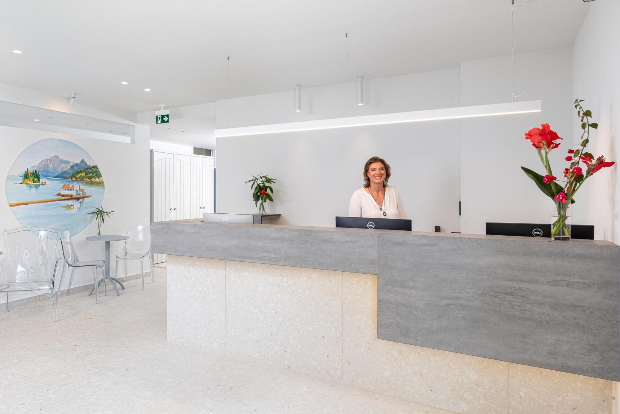 Bella Vista Beach Hotel ベニテス エクステリア 写真