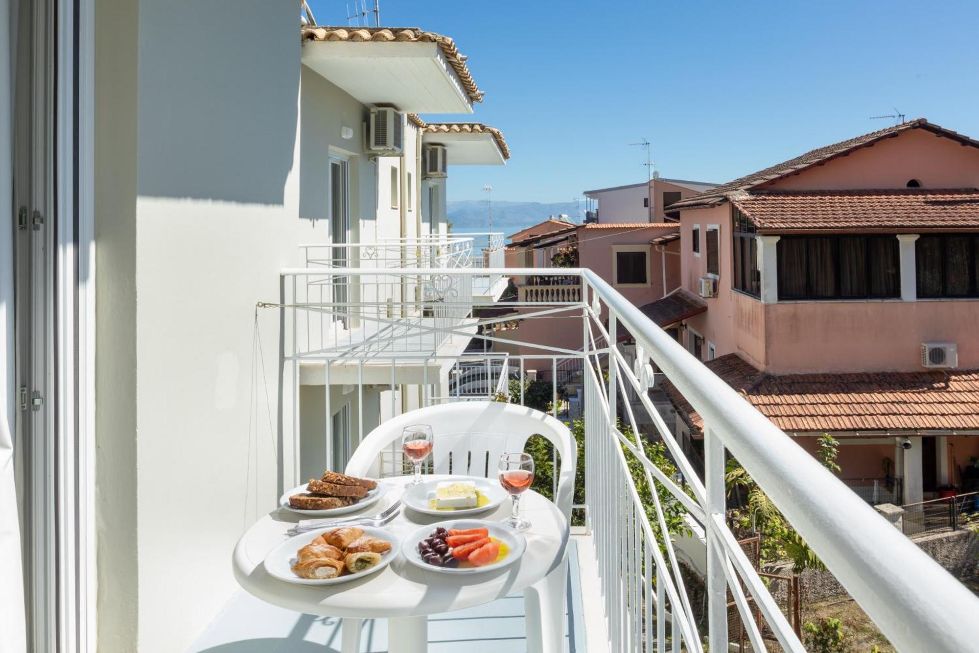 Bella Vista Beach Hotel ベニテス エクステリア 写真