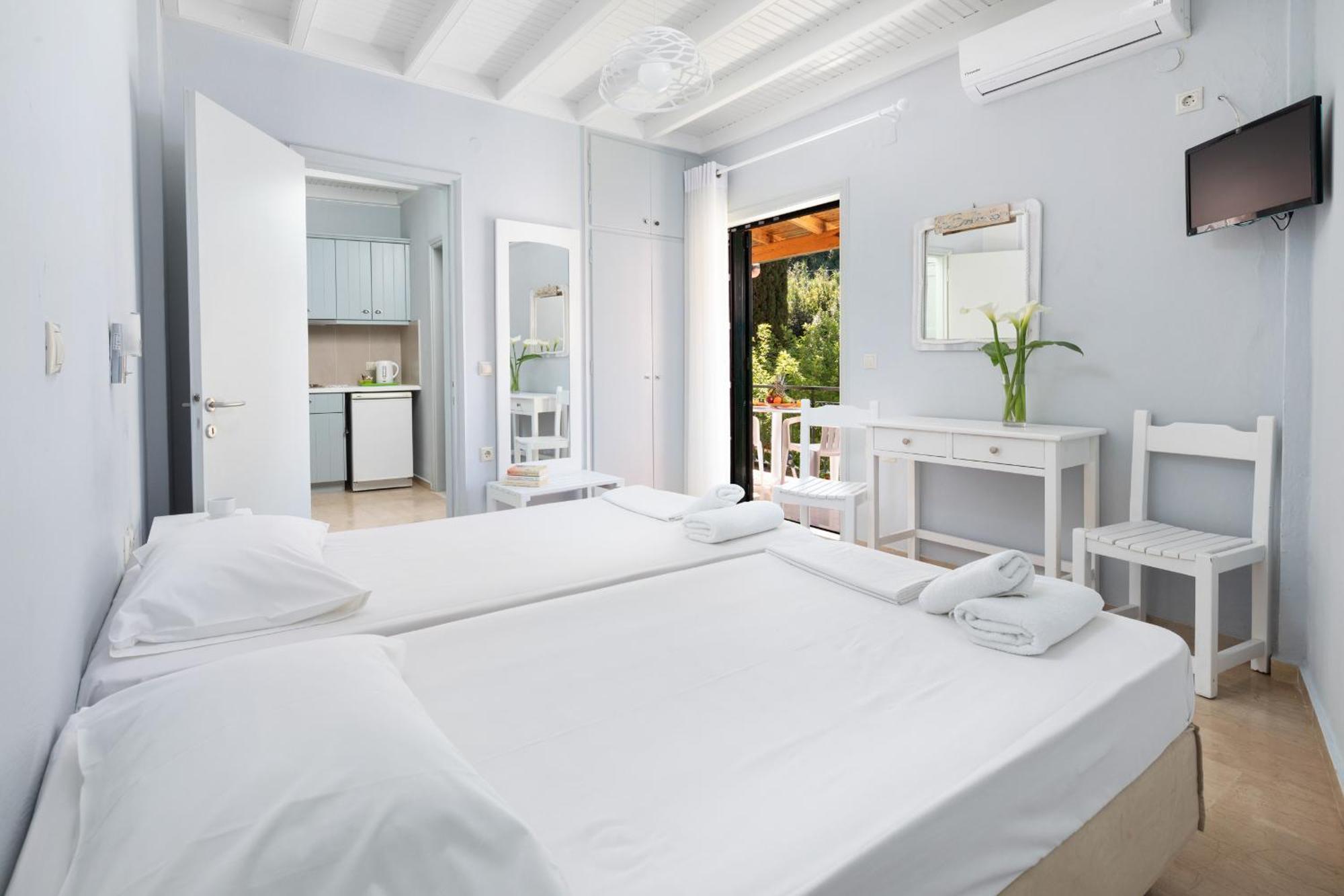 Bella Vista Beach Hotel ベニテス エクステリア 写真